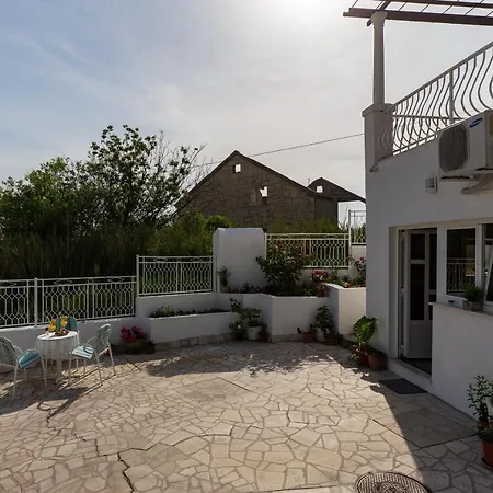 Apartmán Blazevic - One Bedroom With Terrace And City View *