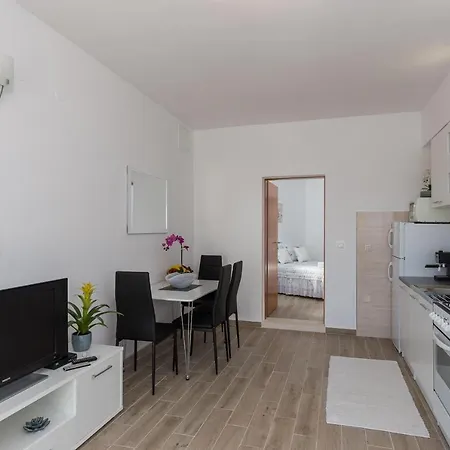 Apartmán Blazevic - One Bedroom With Terrace And City View *