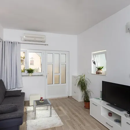 Blazevic - One Bedroom With Terrace And City View Mlini