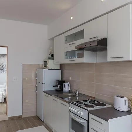 Blazevic - One Bedroom With Terrace And City View Apartmán Mlini